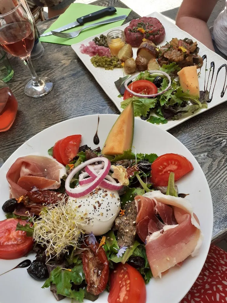 Salade Toscane Et Tartare de Boeuf